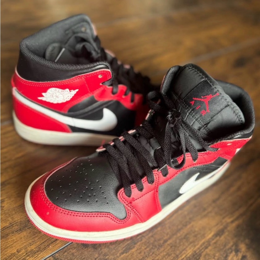 Jordan Athletic Shoes Red Black White